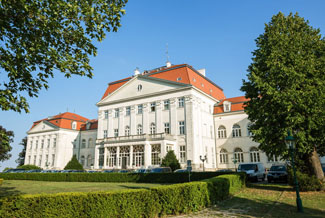 schloss_wilhelminenberg_1