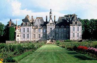 chateau de saint-loup